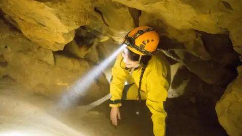 Barlangtúrák családoknak,baráti társaságoknak a Pál-völgyi-barlangban 4