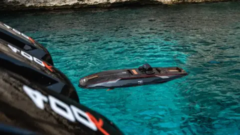 Páros VIP szörfélmény a Balatonon egy BRABUS AWAKE Jetboarddal 3