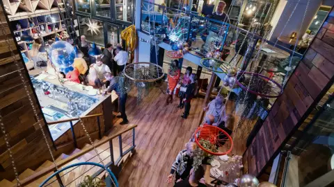 Ausztria borai Minikóstoló és késői ebéd,vacsora a Color Bárban kettesben 1