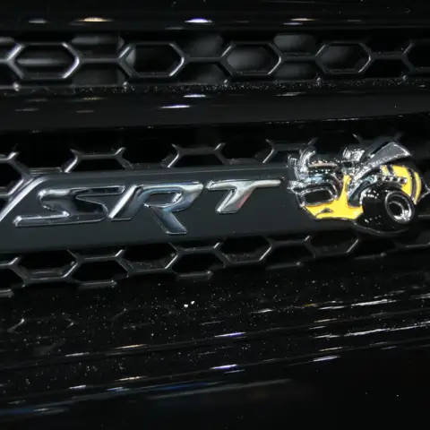 500 lóerős Dodge Charger Bee-vel utcai vezetés 5