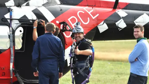 Bungee Jumping 600 méterről Helikopterből 5