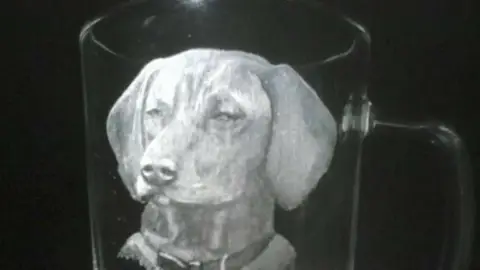 Egyedi, személyes fotó üvegre gravírozva ajándékba 6