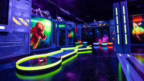 Különleges randiprogramnak Minigolf a belvárosban 2