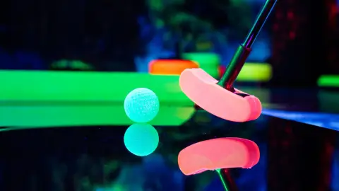 Különleges randiprogramnak Minigolf a belvárosban 3