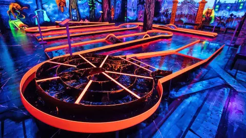 Különleges randiprogramnak Minigolf a belvárosban 6