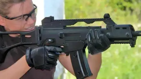 Speciális önvédelmi oktatás nőknek 2