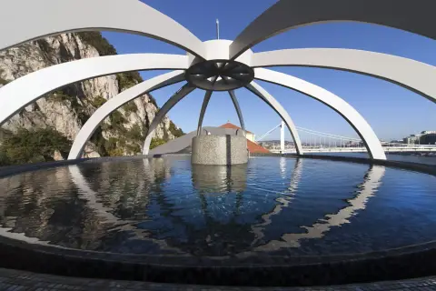 Fullos Gasztro-Wellness csomag a Rudas fürdőben hétköznap