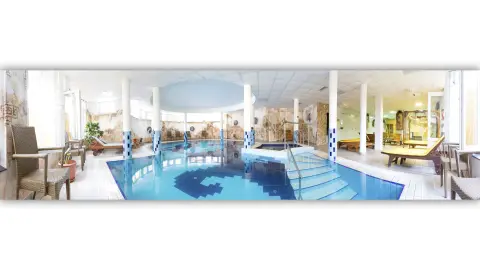 1 órás privát, gyertyafényes fürdőzés zárás után az Aphrodité hotelben 2