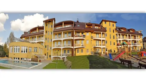 1 órás privát, gyertyafényes fürdőzés zárás után az Aphrodité hotelben 4