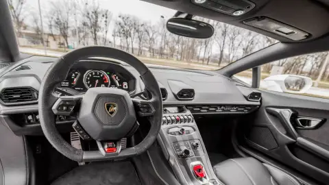 610 lóerős Lamborghini Huracan LP 610-4 autópályás vezetés 4