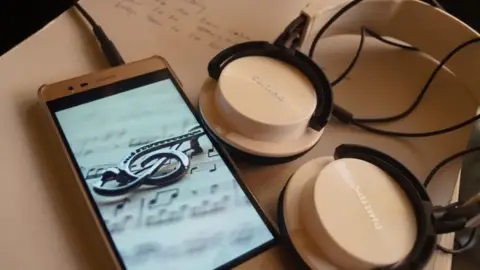 Romantikus, egyedi, személyre szabott Netdal ajándékba 4