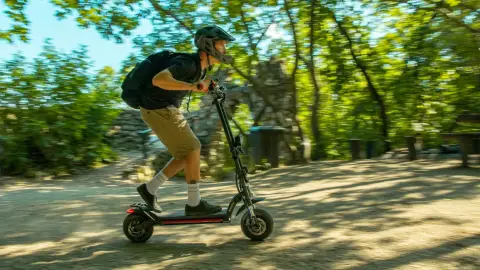 Kettesben Nitrollerekkel Hűvösvölgyben vagy Normafán 3