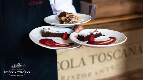 Olasz élőzenés romantikus vacsora a Piccola Toscanaban 2 főre 3