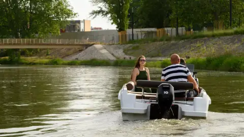 2 órás motorcsónak túra engedély nélkül vezethető ROTO 450 S Family hajóval