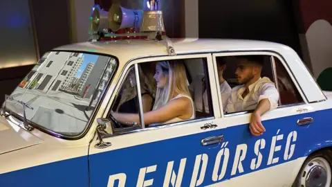 Kettesben kalandozás a Retro Élményközpontban - Retro kávéval