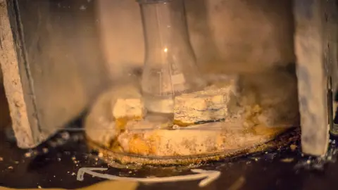 Rejtvényes lánykérés szabaduló szobában 10