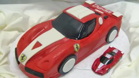 Egyedi formatorta a buli fénye 3