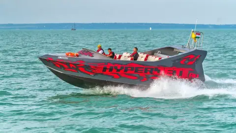 Páros HyperJet Adrenalin élményhajózás a Balatonon 4