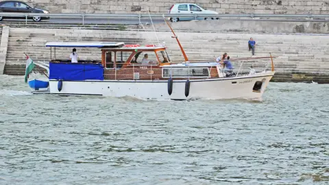 Romantikus vacsora és hajózás a Dunán! 7