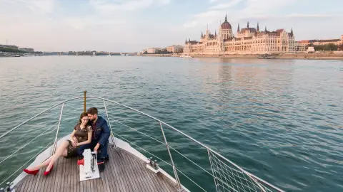 Romantikus vacsora és hajózás a Dunán! 6