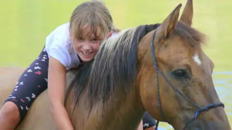 Lovasélmény gyerekeknek terepen a Dunakanyarban 5