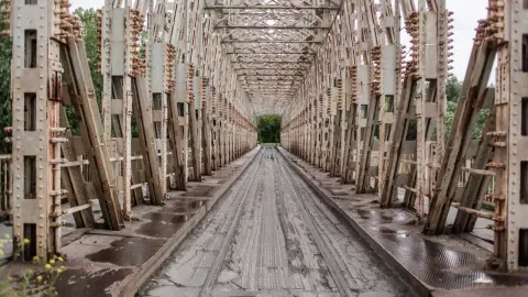 Kutyabetyár /World of Adventures szabadtéri játék a Hajógyári szigeten