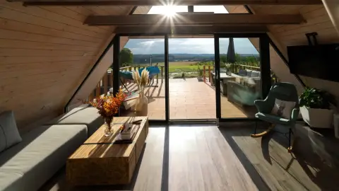 2 éjszaka a jakuzzis Izabella Apartmanba Nagyradán 5