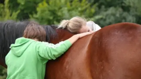 Suttogó erő - A LOVAK ÉS A TE UTAD Hollókőn 4